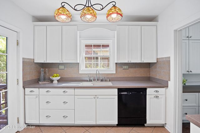 1609 Trevilian Way, Louisville, KY 40205