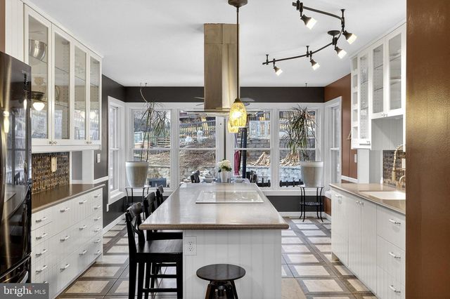 114 W CARDIFF CT W, Newark, DE 19711