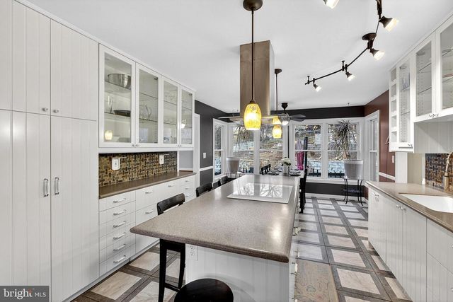 114 W CARDIFF CT W, Newark, DE 19711