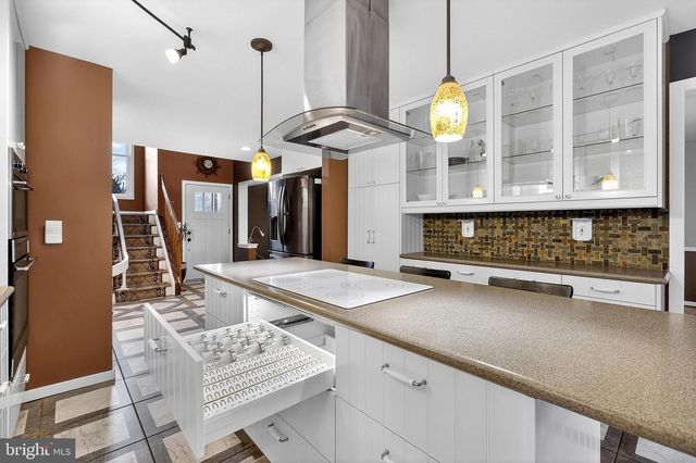 114 W CARDIFF CT W, Newark, DE 19711