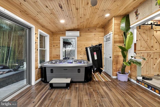 114 W CARDIFF CT W, Newark, DE 19711