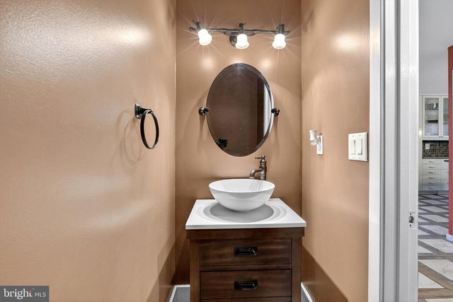 114 W CARDIFF CT W, Newark, DE 19711