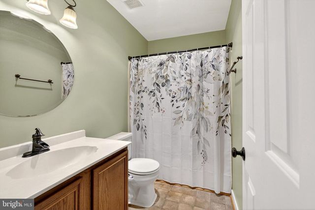 114 W CARDIFF CT W, Newark, DE 19711