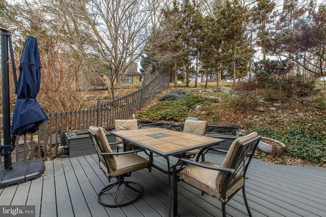 114 W CARDIFF CT W, Newark, DE 19711