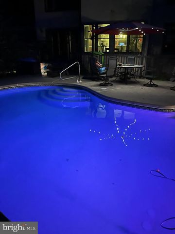 114 W CARDIFF CT W, Newark, DE 19711