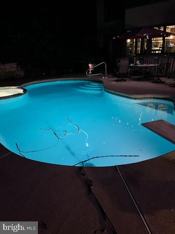 114 W CARDIFF CT W, Newark, DE 19711