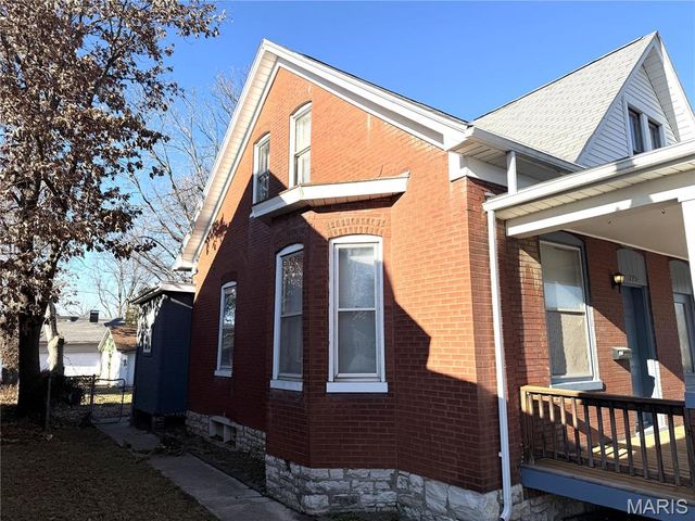 725 Lee, Belleville, IL 62221