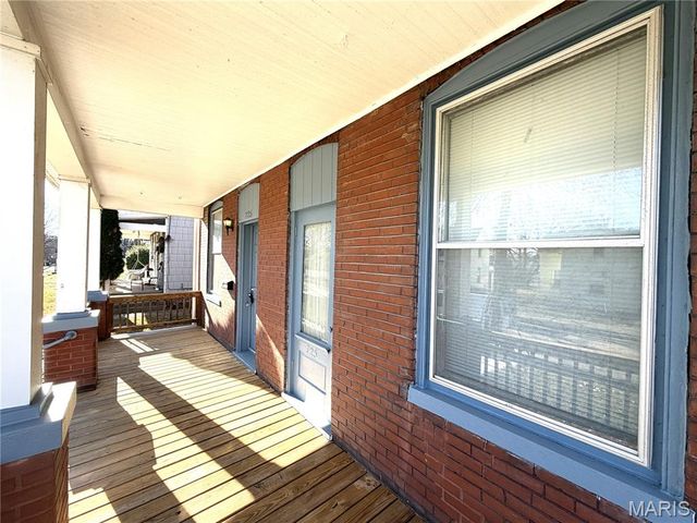 725 Lee, Belleville, IL 62221