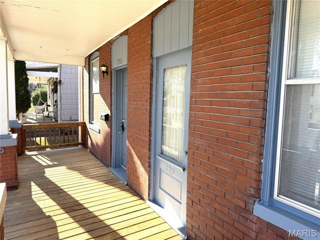 725 Lee, Belleville, IL 62221