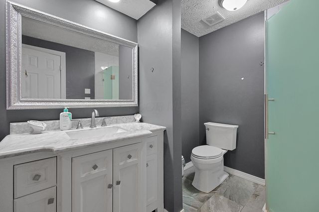 10131 Hounsdale Drive, Pickerington, OH 43147