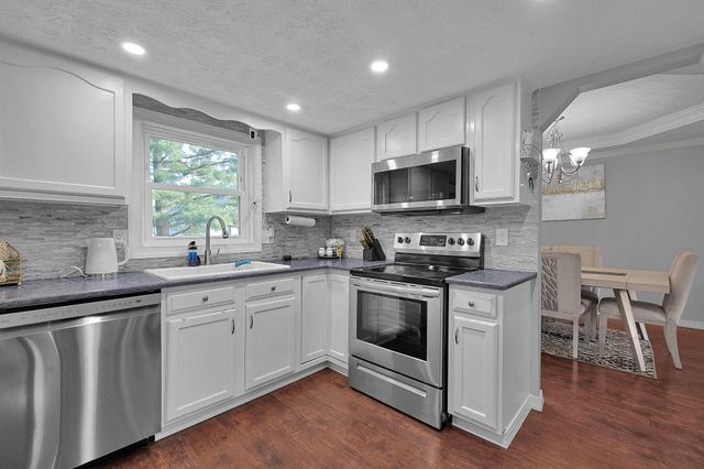 10131 Hounsdale Drive, Pickerington, OH 43147