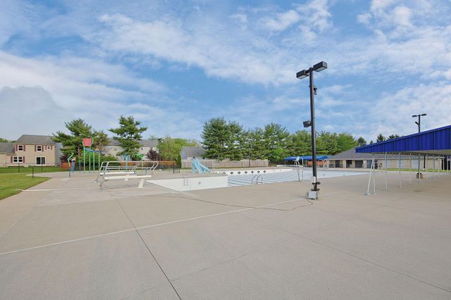 10131 Hounsdale Drive, Pickerington, OH 43147