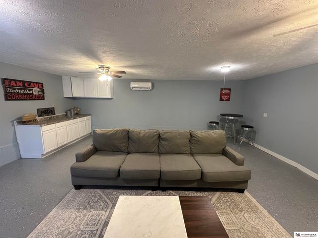 212 W Meigs Street, Valley, NE 68064