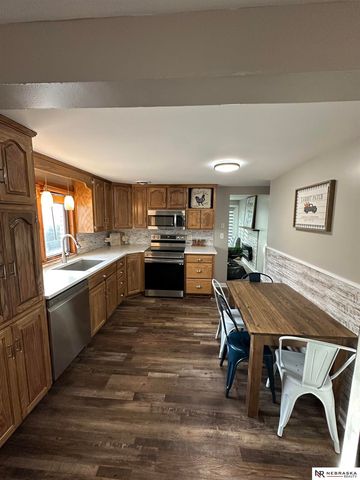 212 W Meigs Street, Valley, NE 68064