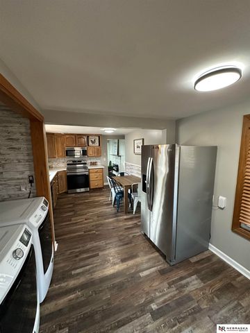 212 W Meigs Street, Valley, NE 68064