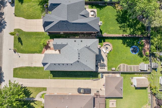 643 W Crockett Avenue, Elmhurst, IL 60126