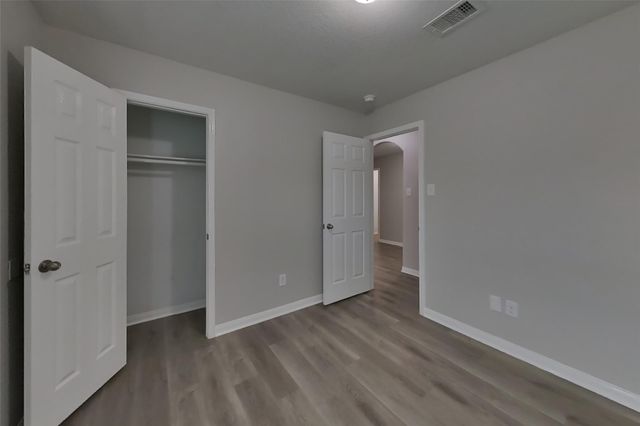 308 Crooked Pine Court, Conroe, TX 77304