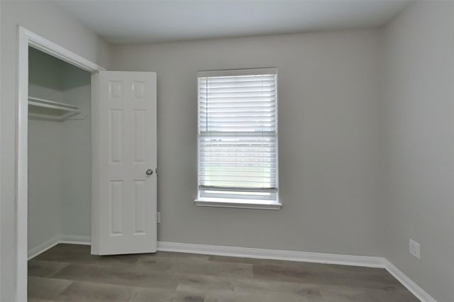 308 Crooked Pine Court, Conroe, TX 77304
