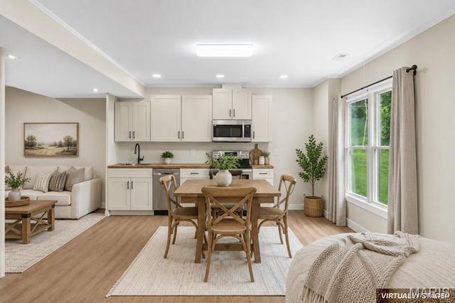 2218 Wind Crest Court, Washington, MO 63090