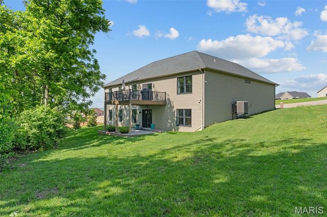 2218 Wind Crest Court, Washington, MO 63090