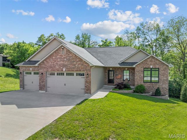 2218 Wind Crest Court, Washington, MO 63090