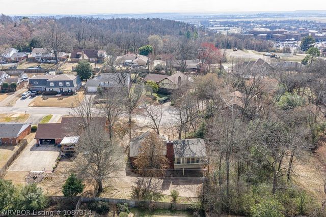 7509 Dover Place, Fort Smith, AR 72903