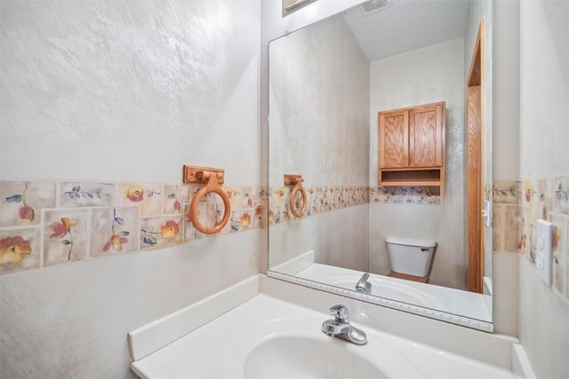 5416 NW 92nd Street, Johnston, IA 50131
