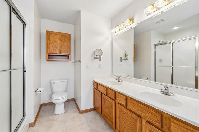 5416 NW 92nd Street, Johnston, IA 50131