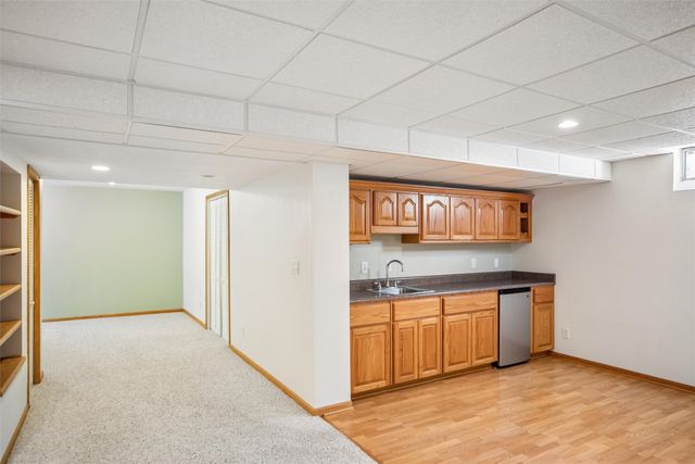 5416 NW 92nd Street, Johnston, IA 50131