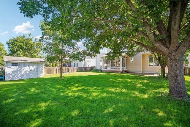 5416 NW 92nd Street, Johnston, IA 50131