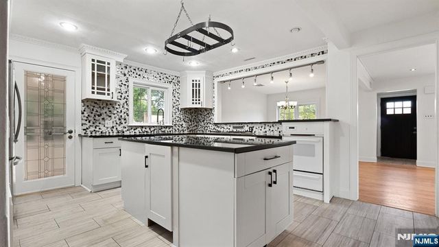 303 Huntington Road, Union, NJ 07083