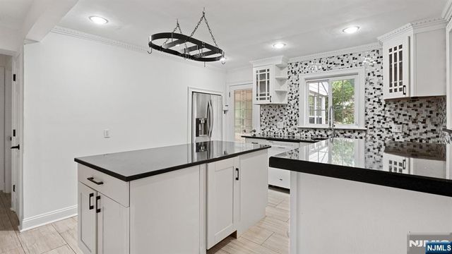 303 Huntington Road, Union, NJ 07083
