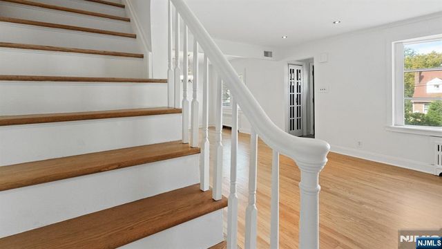 303 Huntington Road, Union, NJ 07083