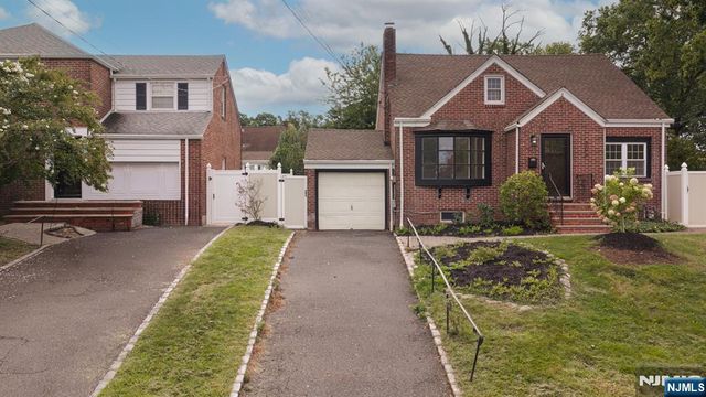 303 Huntington Road, Union, NJ 07083