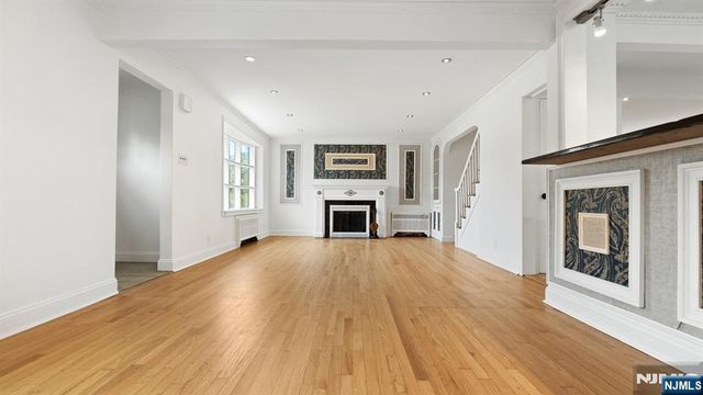 303 Huntington Road, Union, NJ 07083