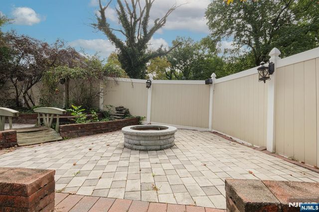 303 Huntington Road, Union, NJ 07083