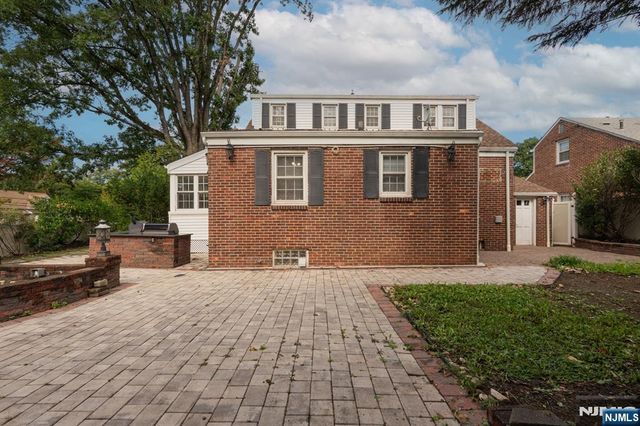 303 Huntington Road, Union, NJ 07083