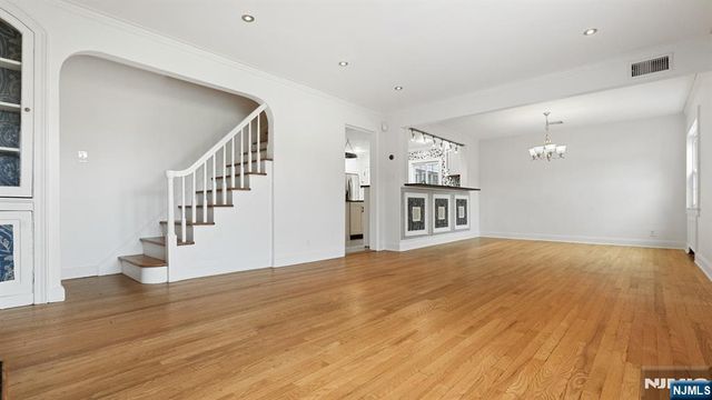 303 Huntington Road, Union, NJ 07083