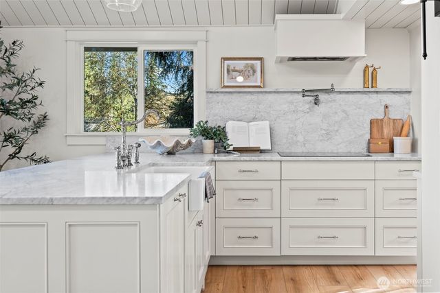 5915 Lagoon Lane NW, Gig Harbor, WA 98335