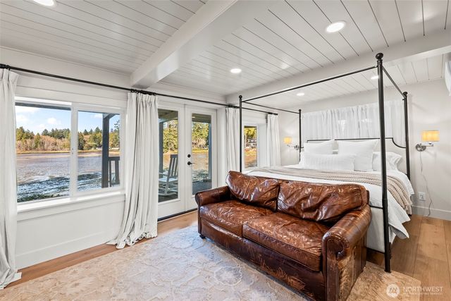 5915 Lagoon Lane NW, Gig Harbor, WA 98335