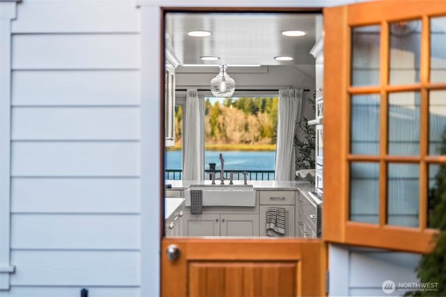 5915 Lagoon Lane NW, Gig Harbor, WA 98335