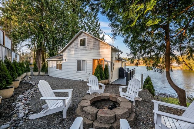 5915 Lagoon Lane NW, Gig Harbor, WA 98335