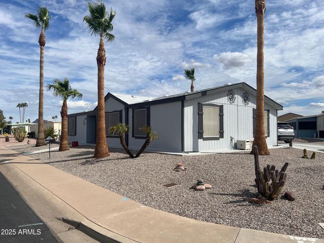 2313 N Floyd Drive, Mesa, AZ 85215