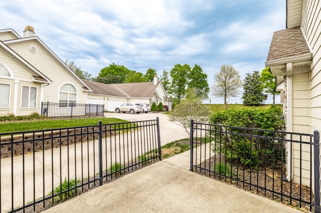 825 Browns Ln Unit 201, Gallatin, TN 37066