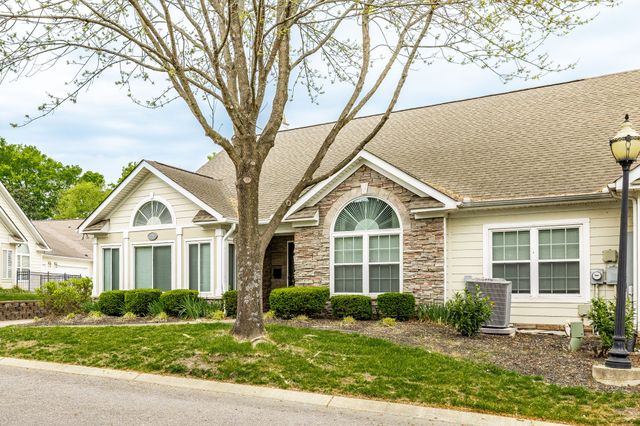 825 Browns Ln Unit 201, Gallatin, TN 37066