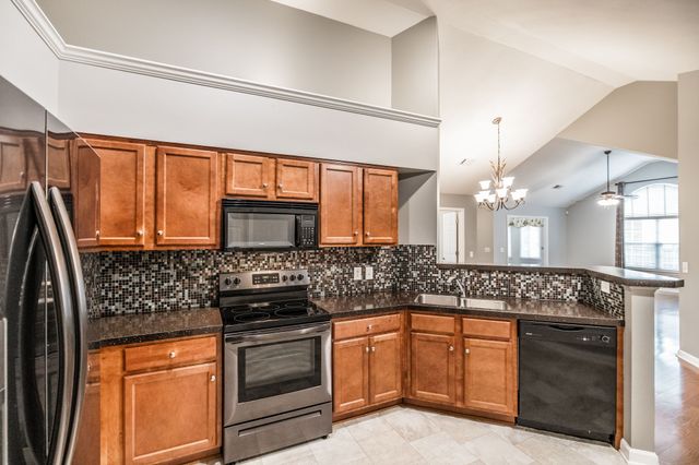 825 Browns Ln Unit 201, Gallatin, TN 37066