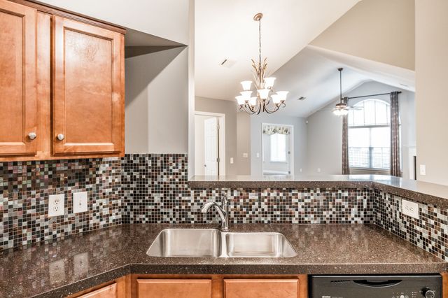 825 Browns Ln Unit 201, Gallatin, TN 37066