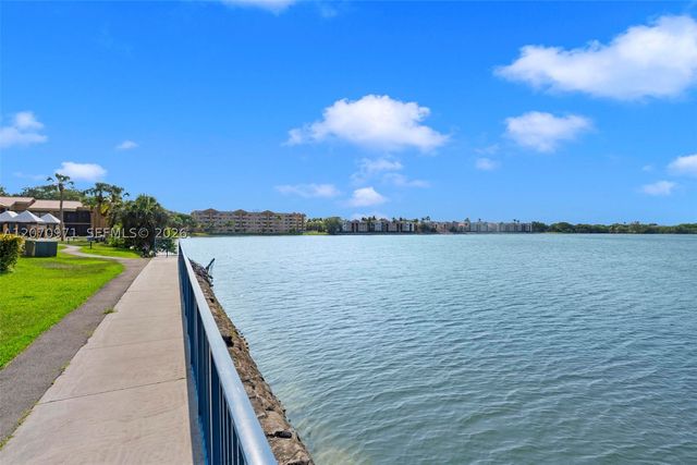 15545 N Miami Lakeway N 106, Miami Lakes, FL 33014
