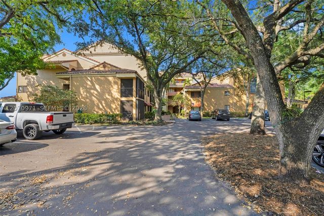 15545 N Miami Lakeway N 106, Miami Lakes, FL 33014