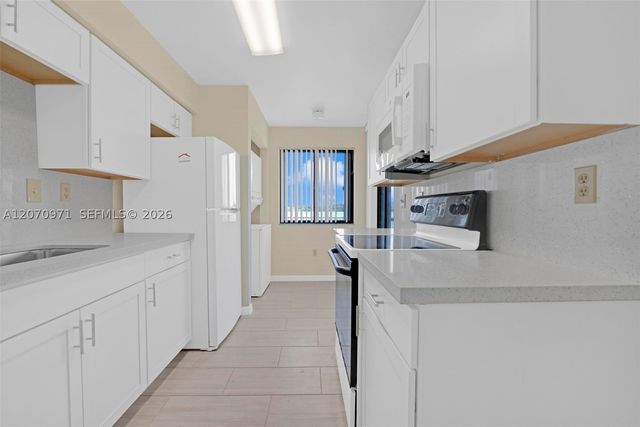 15545 N Miami Lakeway N 106, Miami Lakes, FL 33014